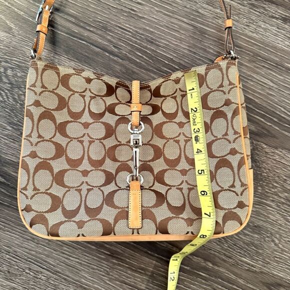 Coach Vintage 2002 Hamptons Signature Clip Hobo - Picture 3 of 10